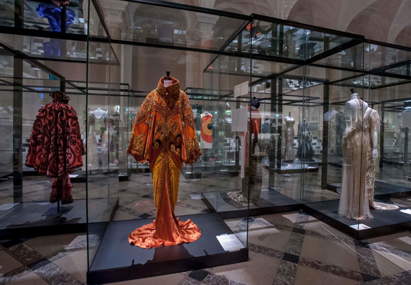 Paris célèbre un siècle de haute couture
