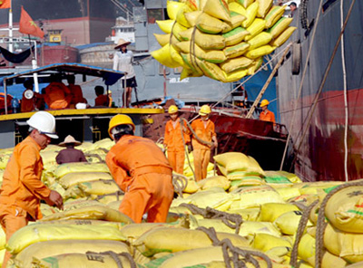 Mekong Delta provinces export 670,000 tonnes of rice