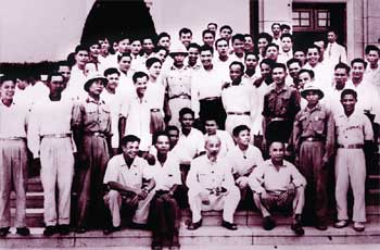 Exhibition on Uncle Ho and police in Ben Tre province