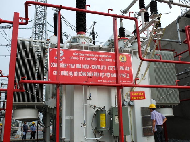 Đóng điện công trình thay máy biến áp 500 kV Trạm 500 kV Phú Lâm