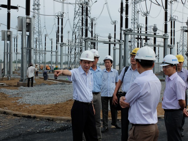 Đóng điện đưa vào vận hành Máy 2 Trạm biến áp 500 kV Ô Môn