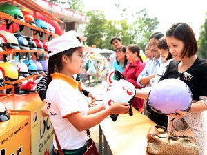 Đẩy mạnh nâng cao ý thức dùng mũ bảo hiểm chuẩn