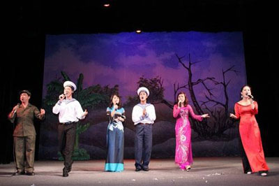 年轻剧院的艺术代表团赴长沙岛县巡演