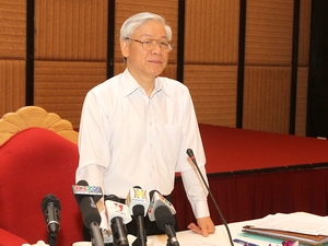 越共中央总书记阮富仲与广宁省骨干领导干部举行工作会议