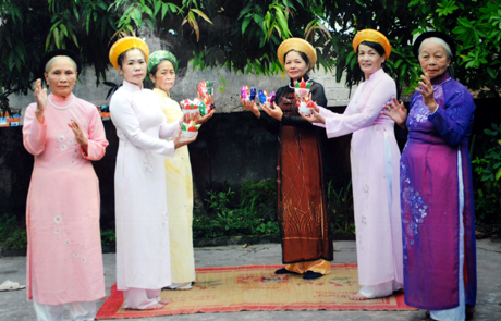 Những ngôi đình và nguồn gốc của hát nhà tơ