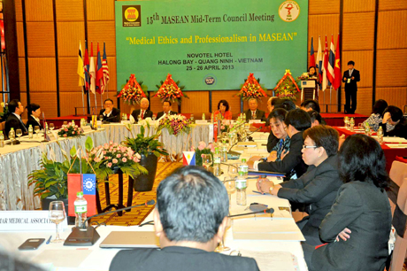 东盟医学协会执委会会议在广宁举行