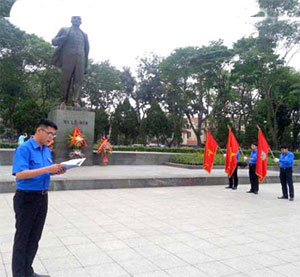 Young Hanoians mark 143th anniversary of Lenin’s birthday