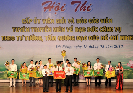Đà Nẵng Hội thi Cấp ủy viên giỏi và báo cáo viên, tuyên truyền viên về đạo đức công vụ