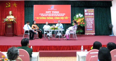 Tổng công ty May 10 kỷ niệm 123 năm ngày sinh Chủ tịch Hồ Chí Minh