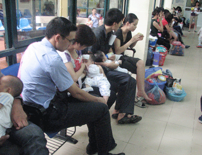 Nắng nóng, phòng tránh các bệnh mùa hè thường gặp cho trẻ