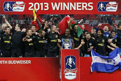 ８１年威根首夺冠 一赛季曼城两手空