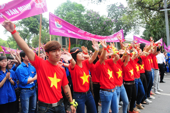 Sôi động chiến dịch Mùa hè thanh niên tình nguyện 2013