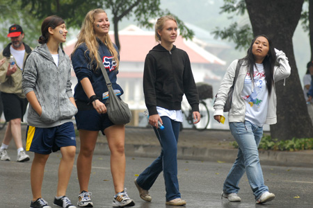 Vietnam welcomes over 2 9 million foreigners in five months