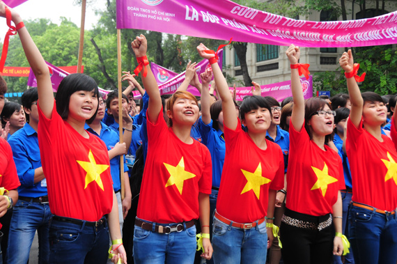 2013 Summer volunteer youth campaign launched in Hanoi
