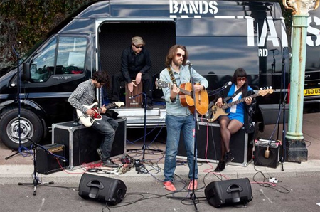 Ban nhạc rock Guillemots của Vương quốc Anh sẽ biểu diễn tại Việt Nam