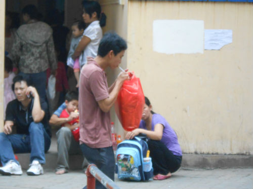 Art performance to mark World No Tobacco Day