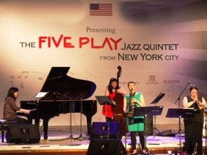 US Jazz quintet Five Play performs in central Vietnam