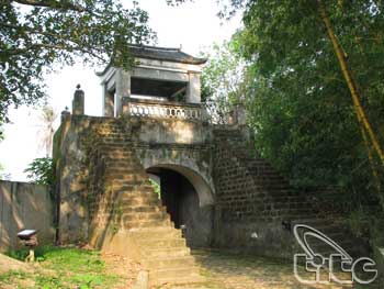 Building Son Tay into cultural and historical urban area