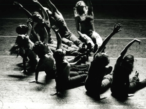 New spin on French ballet fills theatres