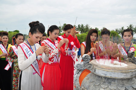 Khởi động vòng chung kết Hoa hậu các dân tộc Việt Nam lần thứ III – 2013