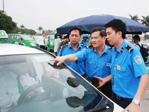 Hanoi sets up taxi hotline for ripped off tourists