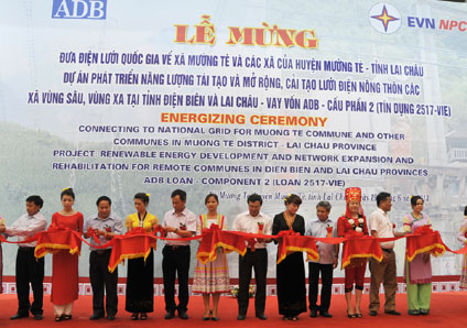 Lễ mừng dự án “Mở rộng và cải tạo lưới điện nông thôn vùng sâu, vùng xa tỉnh Lai Châu và Điện Biên”