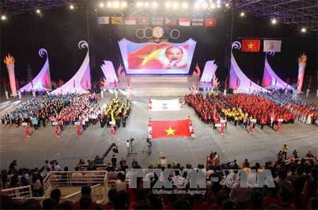Hanoï  Ouverture des 5è Jeux sportifs scolaires de l Asean 2013