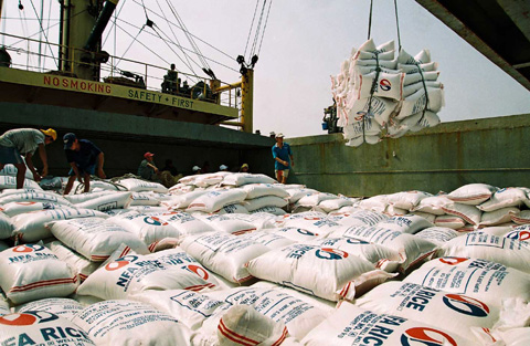 Vietnam ships 2 8 million tonnes of rice abroad