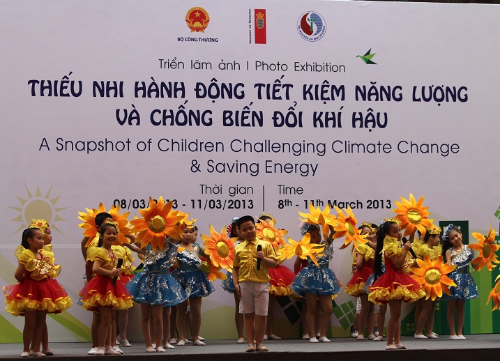 Tăng cường vai trò của giáo dục trong ứng phó với biến đổi khí hậu