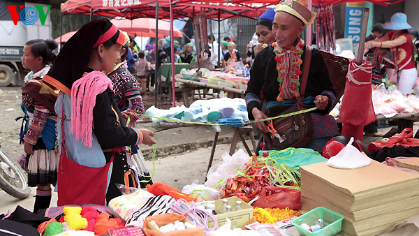 Dao San market in northwest mountains