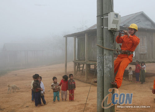 Sử dụng vốn ADB đưa điện về các xã vùng sâu, vùng xa của Lai Châu