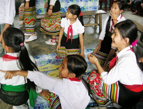 Ngày Dân số Thế giới 2013 - Bảo đảm quyền cho trẻ em gái