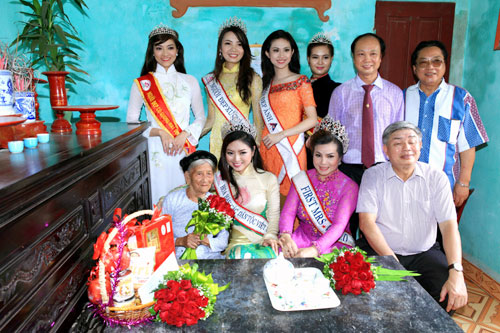 Miss Vietnam Ethnic shows gratitude to martyrs