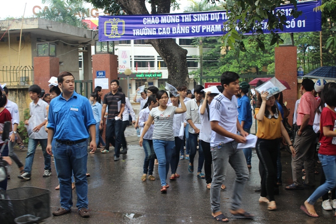 Kỳ thi cao đẳng 2013 Thí sinh nhẹ nhàng kết thúc môn thi cuối