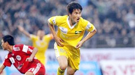 Striker Cong Vinh plays for a J-League club