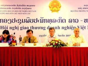 Vietnam, Laos businesses increase trade ties