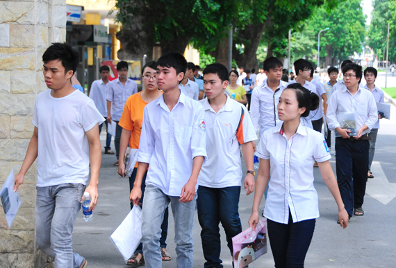 Kỳ thi đại học đầu tiên tại Hà Nội Hồi hộp, lo lắng và hy vọng