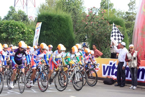 Binh Thuan  ouverture du Tour cycliste national féminin élargi 2013