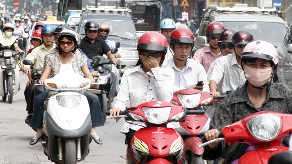 Hà Nội Từ 1 8 2013, xe mô tô phải nộp phí lưu thông đường bộ