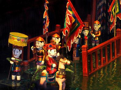 Binh Thuan  Ouverture du festival des marionnettes sur l eau et des jeux populaires