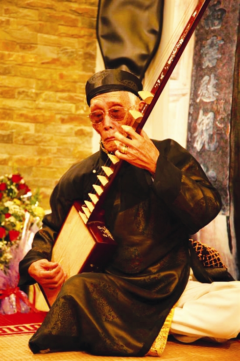 Nguyên Phú De, maître du ca trù