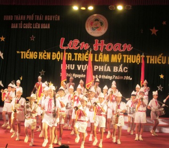 Festival La voix du clairon de l Association des pionniers de Ho Chi Minh