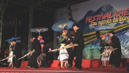 Mong musical instrument festival at Dong Van karst plateau