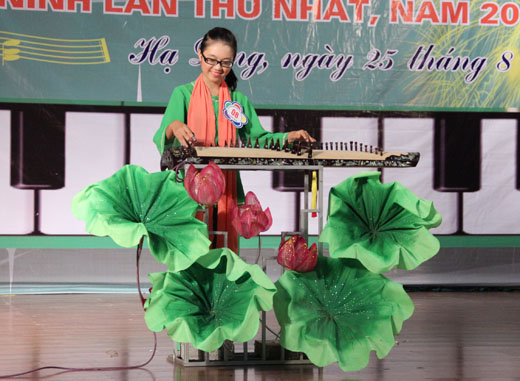 Quang Ninh children s festival on traditional musical instruments