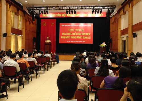Liên đoàn Lao động TP Hà Nội quán triệt, triển khai Nghị quyết Trung ương 7 khóa XI