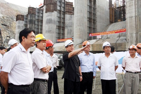 Faster relocation urged for Son La, Lai Chau hydropower plants