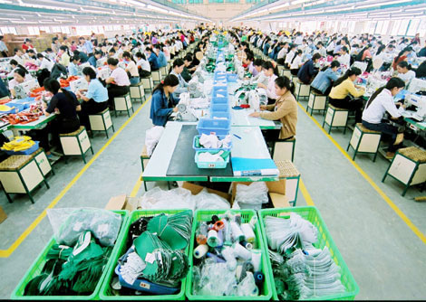Garments, textiles maintain stable growth