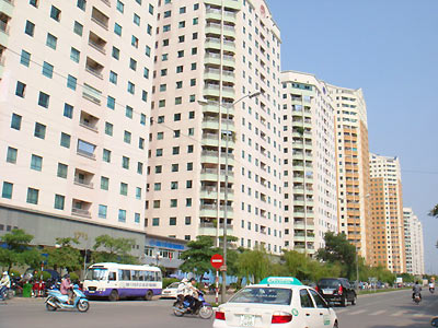Property price index in two big hubs falls
