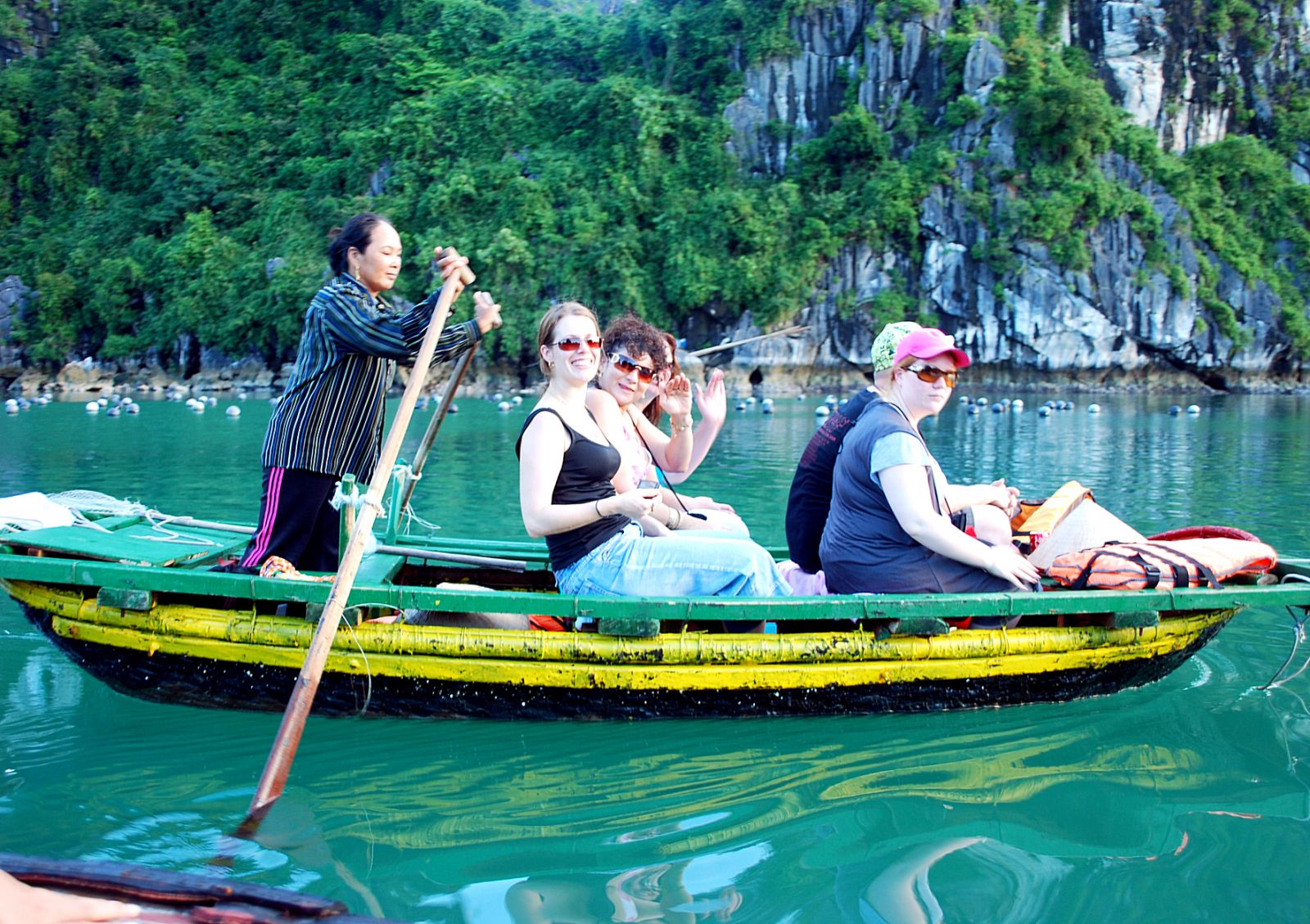 Nearly 5 3 million tourist arrivals to Quang Ninh in seven months