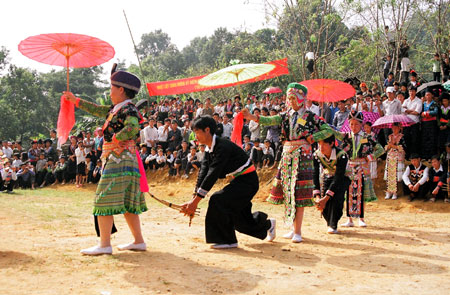 Prochaine fête du khen des H’Mong du plateau calcaire de Dong Van